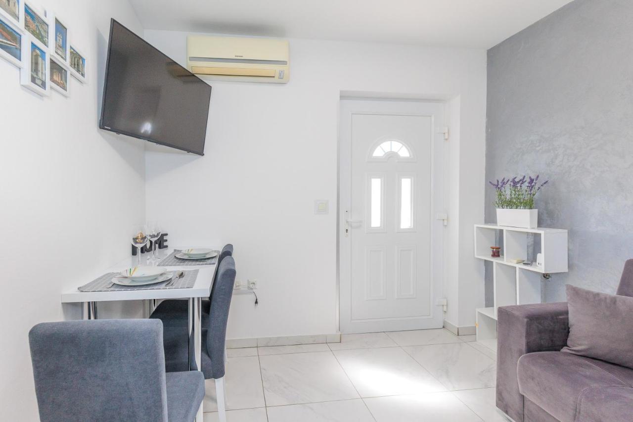 Apartment Ema ザダル エクステリア 写真